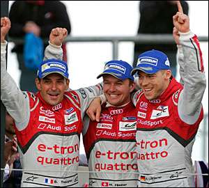 Audi Sport bate oposição em Silverstone