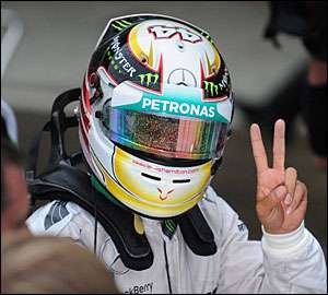Hamilton vence GP e Bianchi luta pela vida
