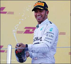Hamilton domina e Mercedes é Campeã!