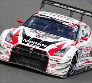 Nissan GT-R com vôo fatal no Nurburgring