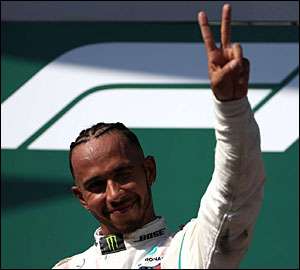 Lewis Hamilton reforça liderança na Hungria