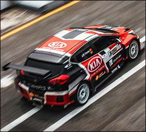 KIA cee´d TCR com estreia mundial positiva