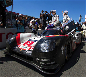 Porsche surpreende no caos em Le Mans!