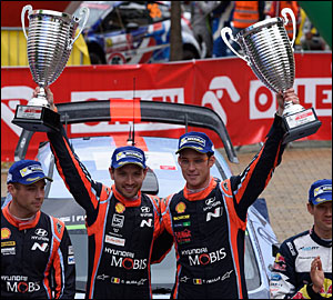 Thierry Neuville vence batalha na Polónia