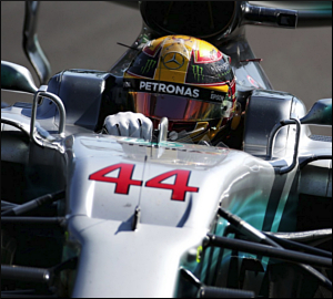 Hamilton e Mercedes dominam em Monza!