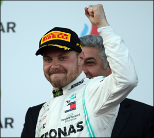 Mercedes conquista dobradinha no Azerbaijão