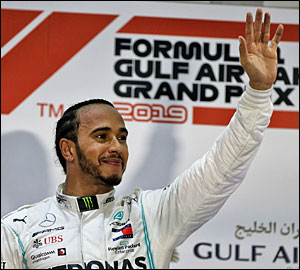 Lewis Hamilton herda vitória no Bahrein